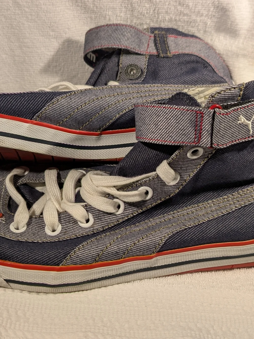 Men's High-Top Canvas Sneakers in Navy and White